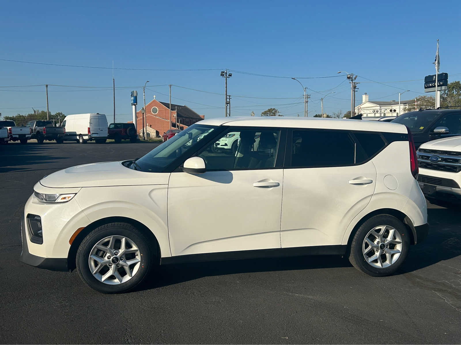 Used 2021 Kia Soul S image 1