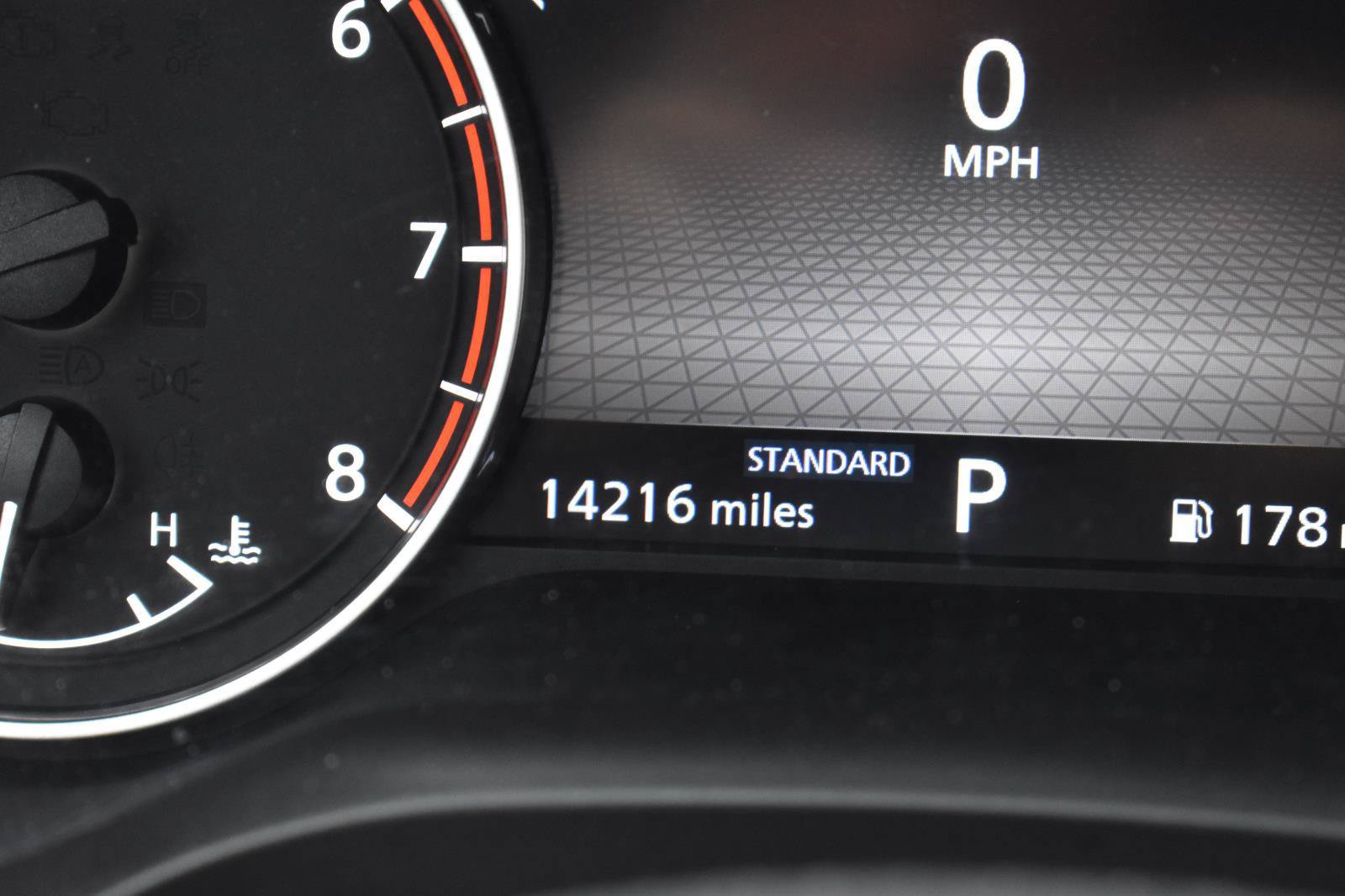 Used 2023 Nissan Rogue SV FWD image 31