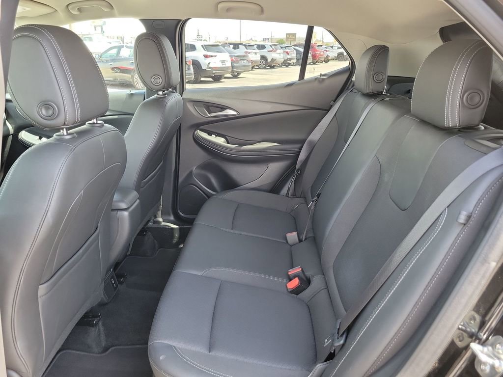 Used 2025 Buick Encore GX Preferred AWD/4WD image 13
