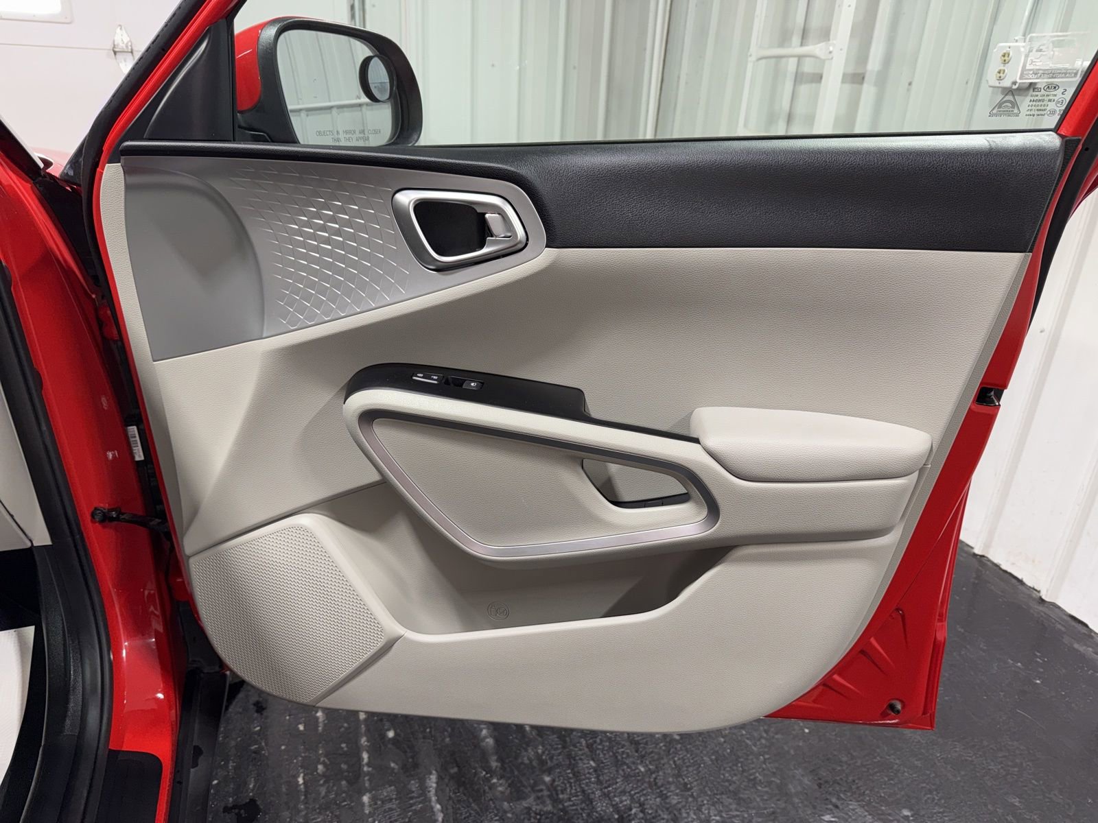 Used 2020 Kia Soul LX FWD image 11