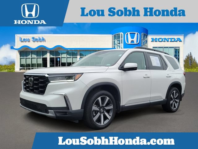 Certified 2025 Honda Pilot Touring