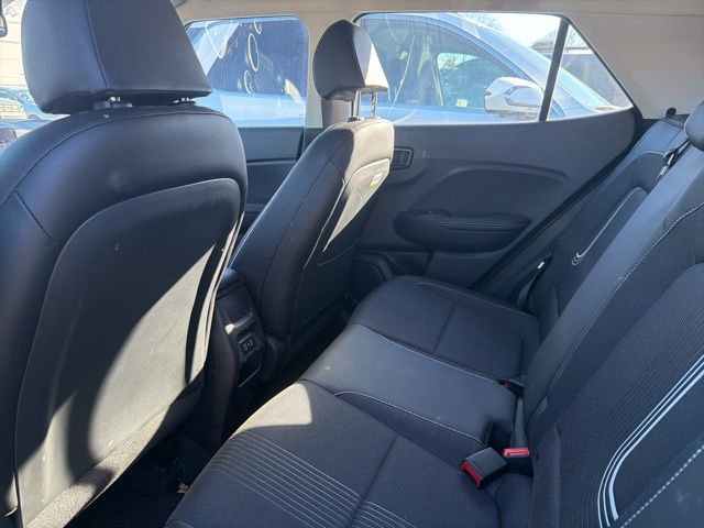 Used 2024 Hyundai Venue Limited image 13