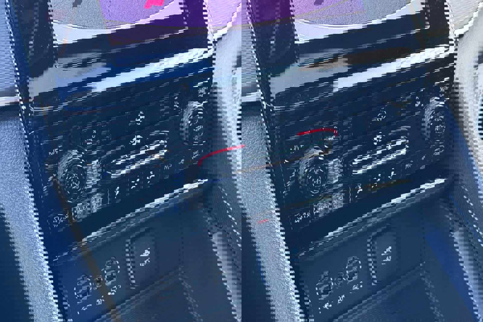 New 2025 Jeep Grand Cherokee Laredo image 22