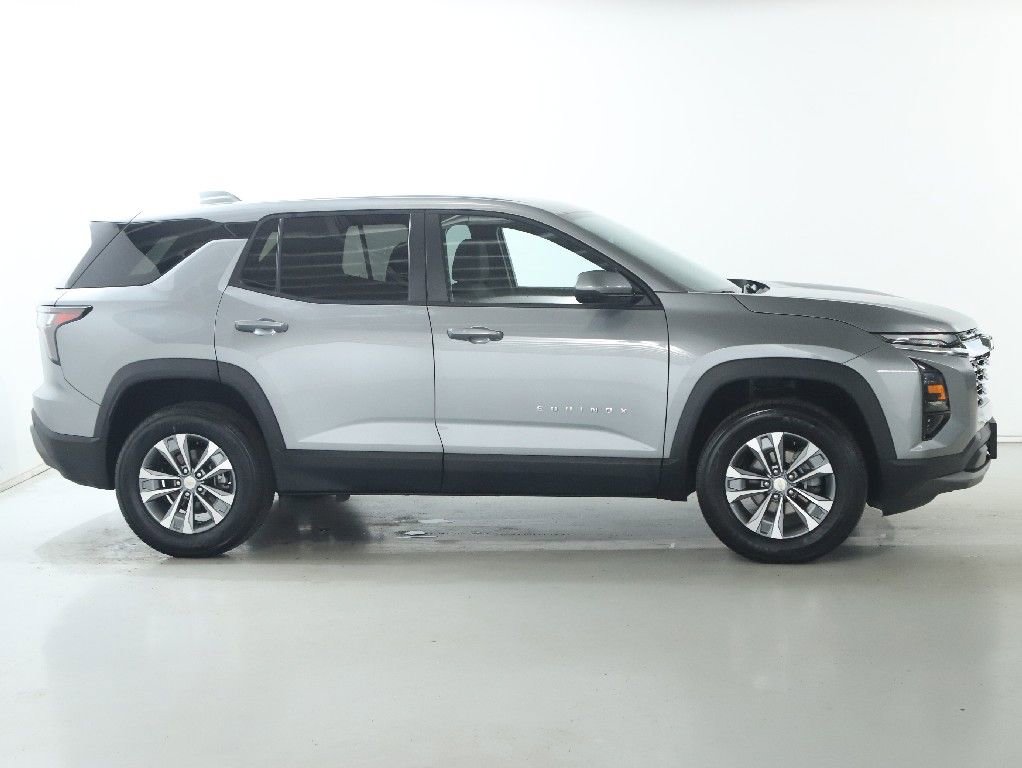 Used 2025 Chevrolet Equinox LT FWD image 11