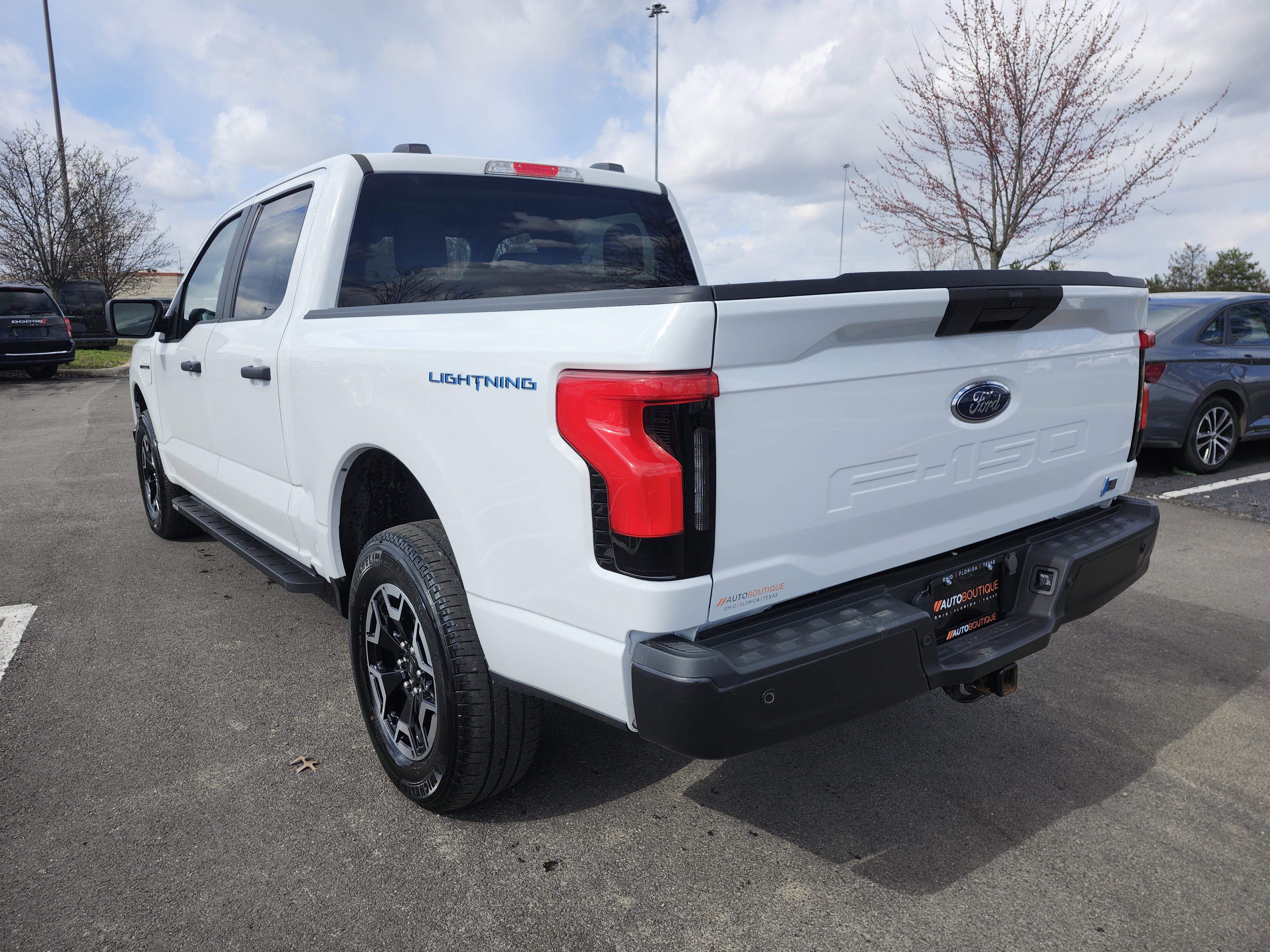 Used 2023 Ford F150 Lightning Pro image 17