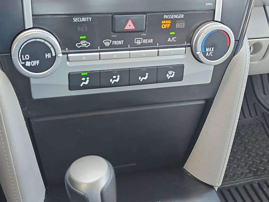 Used 2012 Toyota Camry LE image 20