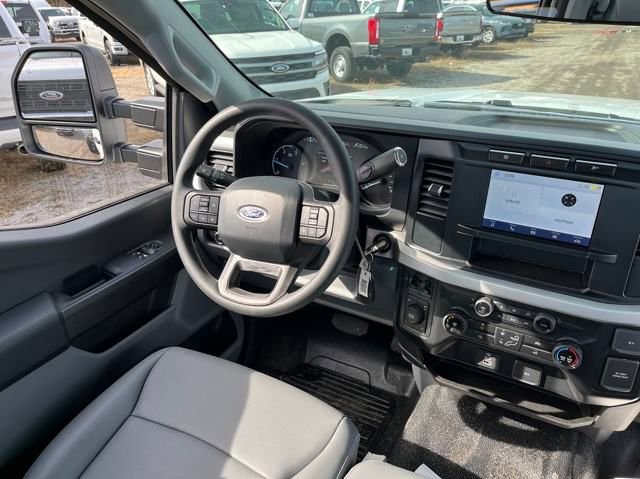 New 2024 Ford F550 4x4 Regular Cab Super Duty image 34