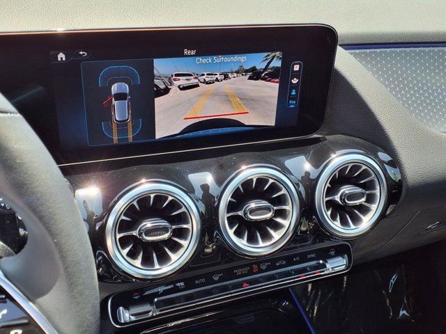 Used 2025 Mercedes-Benz GLA 250 image 6