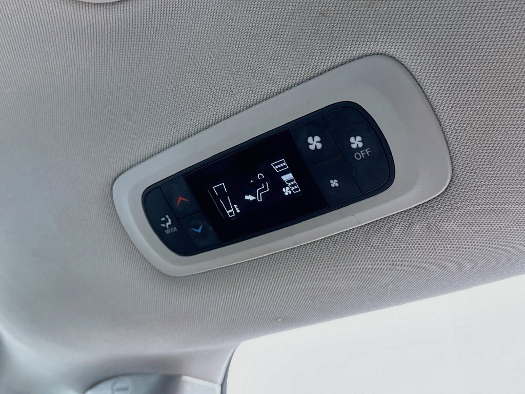 Used 2021 Chrysler Voyager Lxi FWD image 23