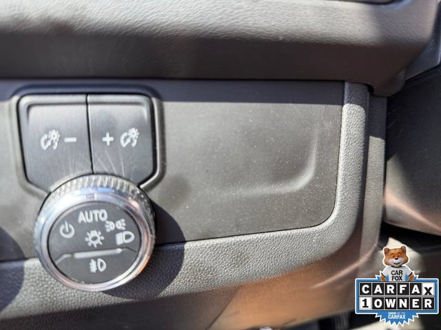 Used 2024 GMC Yukon AT4 w/ Technology Package AWD/4WD image 12