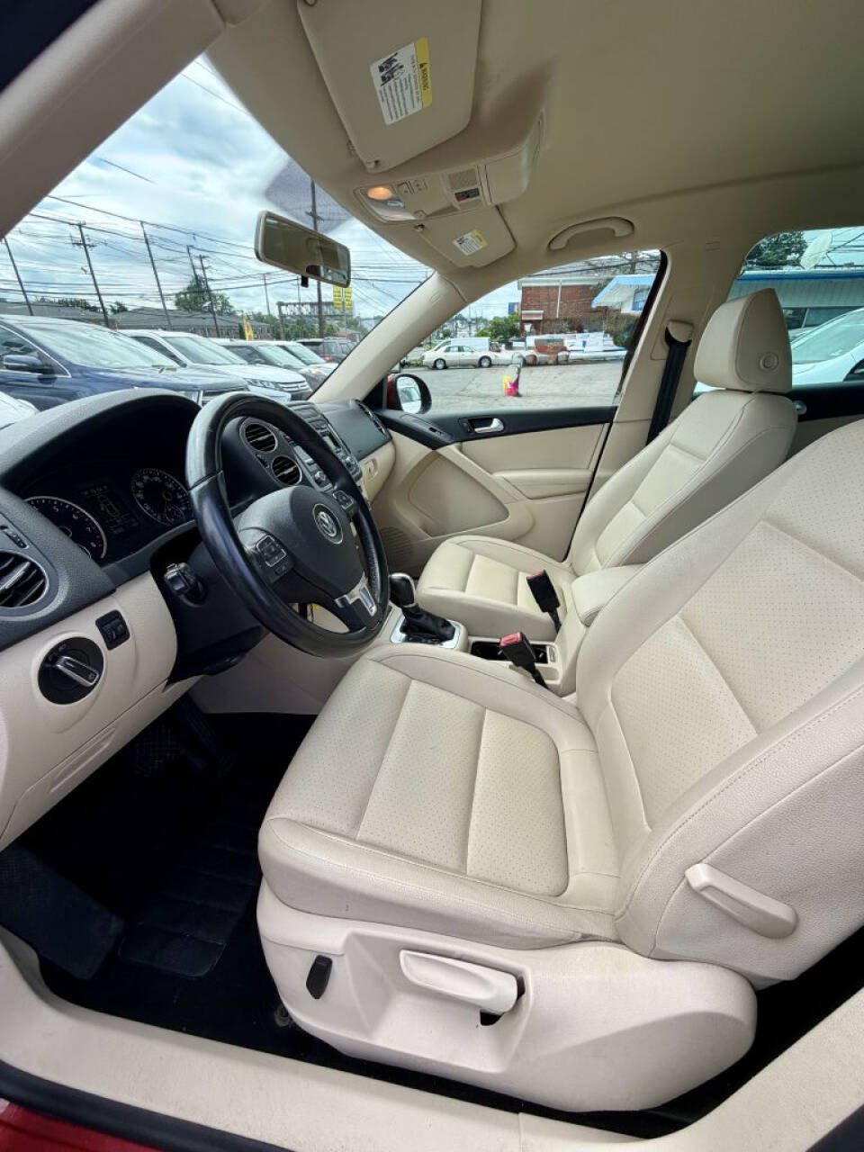 Used 2014 Volkswagen Tiguan SE AWD/4WD image 11
