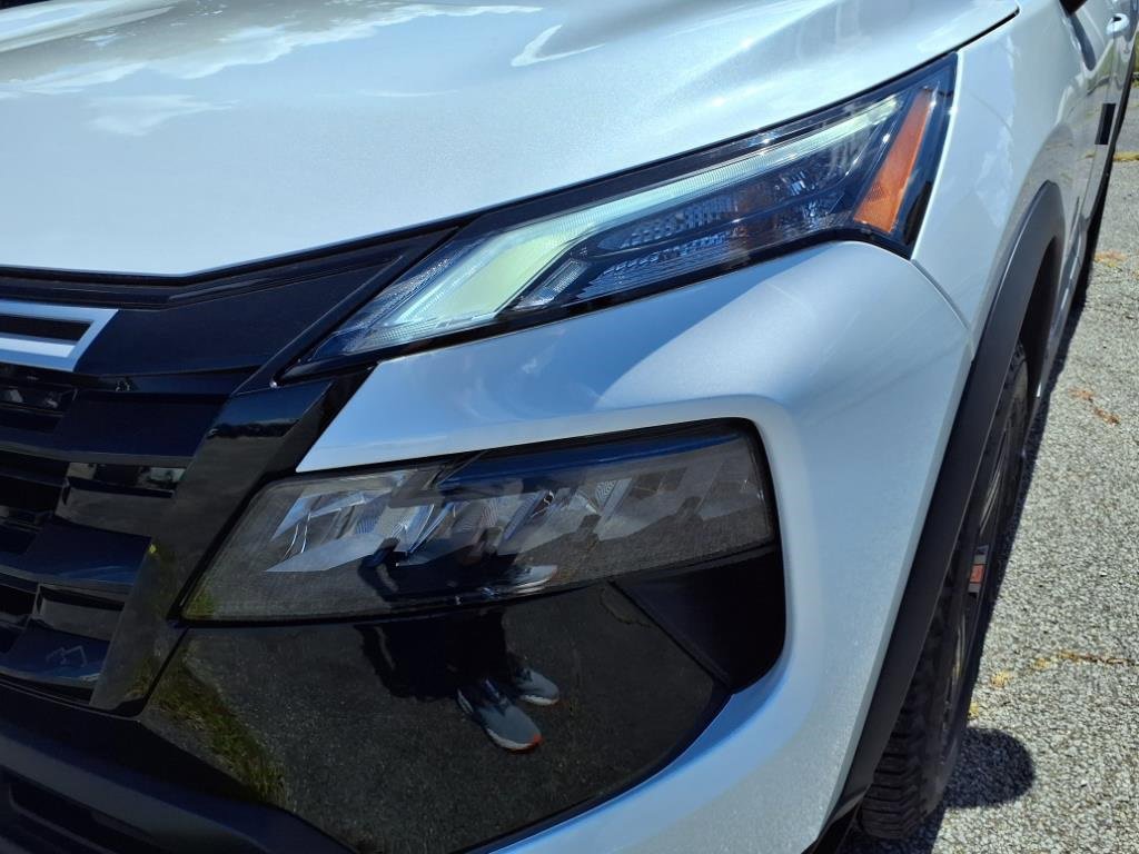 New 2026 Nissan Rogue SV image 4