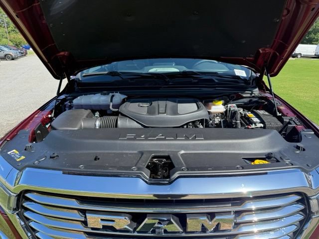 Used 2025 RAM 1500 Laramie AWD/4WD image 30