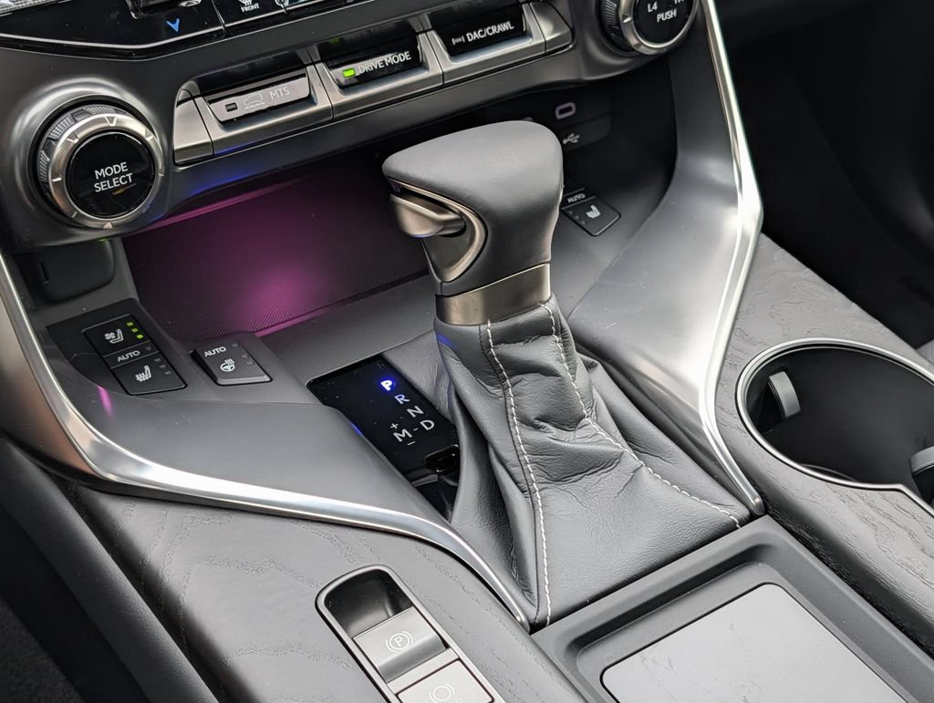 New 2026 Lexus LX 600 4WD w/ Luxury Package image 20