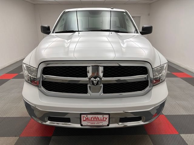 Used 2019 RAM 1500 Classic SLT AWD/4WD image 2
