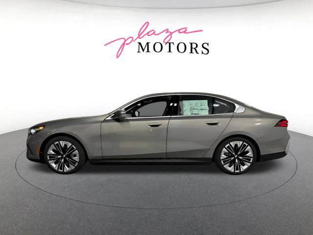 Certified 2026 BMW i5 eDrive40 w/ Premium Package AWD/4WD image 8