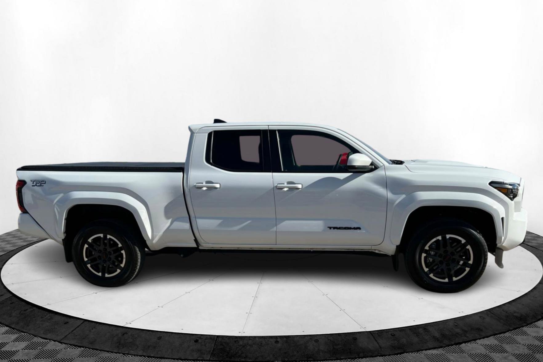 Used 2024 Toyota Tacoma TRD Sport image 6