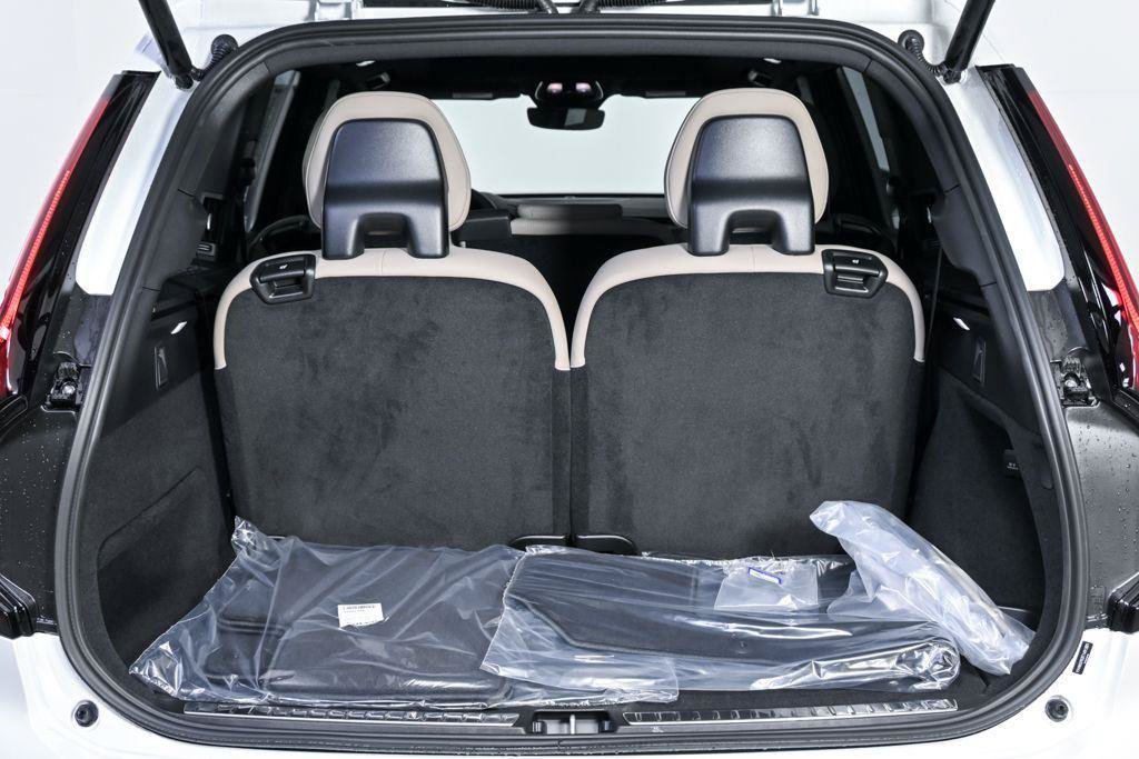 New 2026 Volvo XC90 B6 Plus AWD/4WD image 32