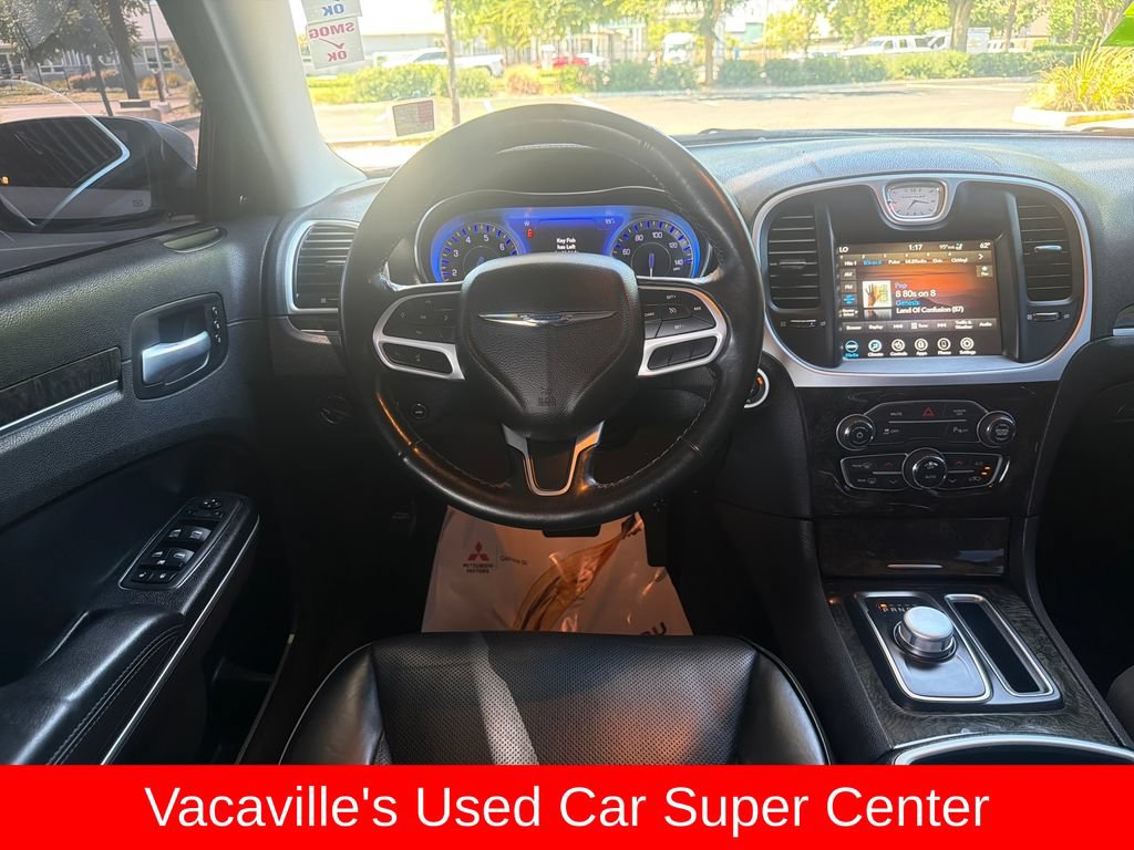 Used 2022 Chrysler 300 Touring L w/ Comfort Group RWD image 13