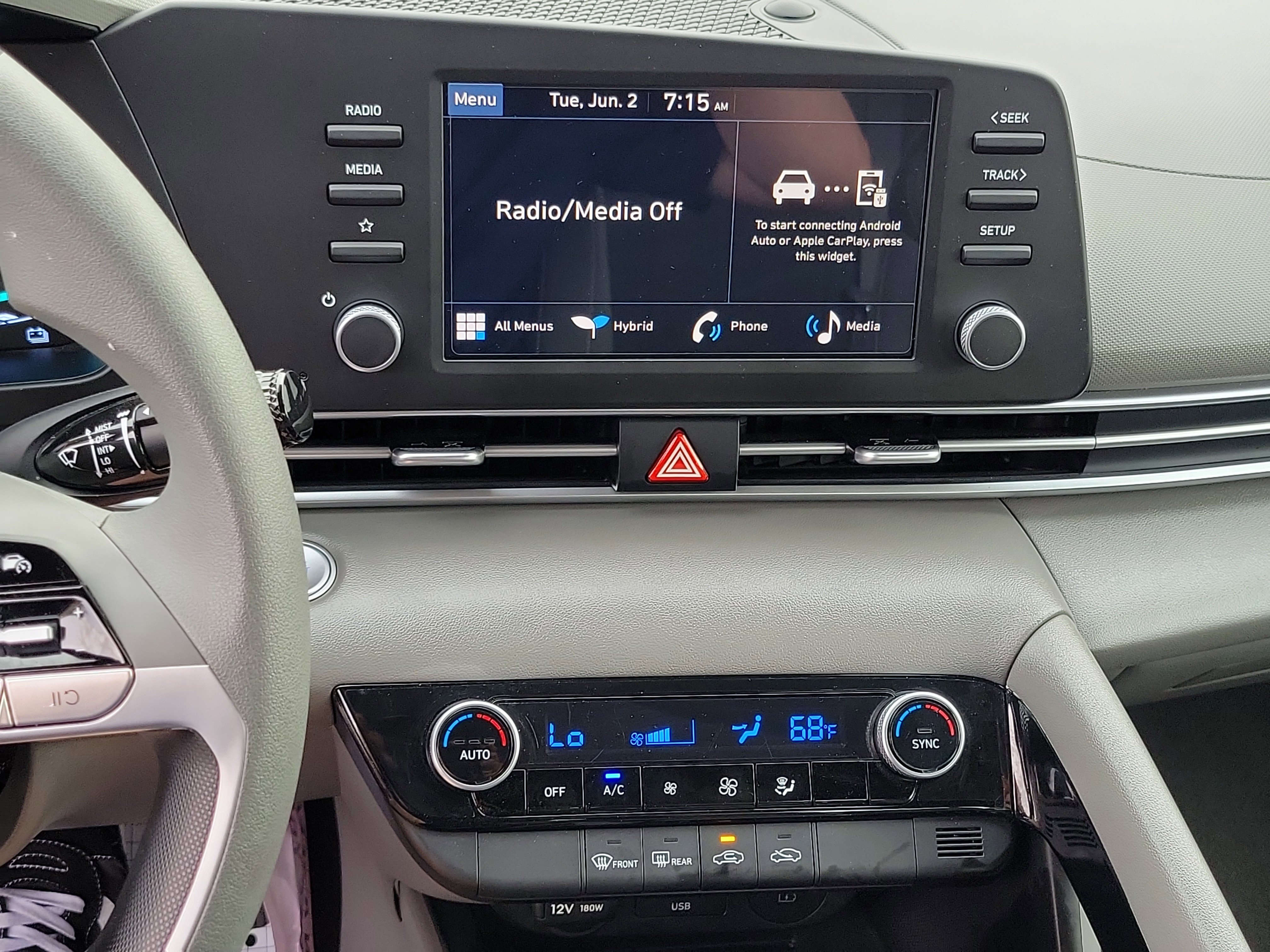 Certified 2025 Hyundai Elantra Hybrid FWD image 13