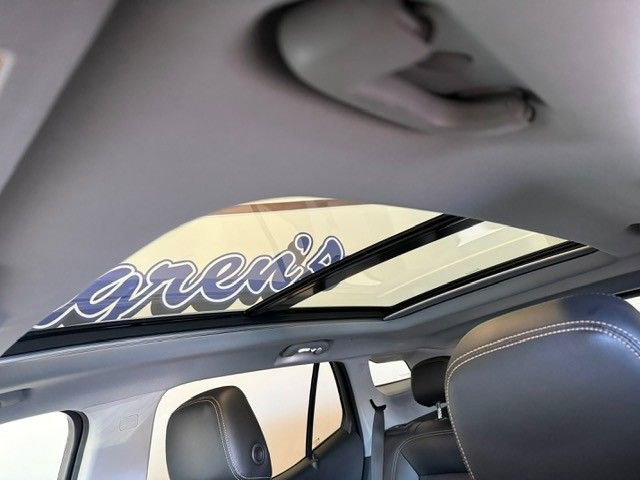 Used 2021 GMC Terrain SLT w/ Infotainment Package II image 16