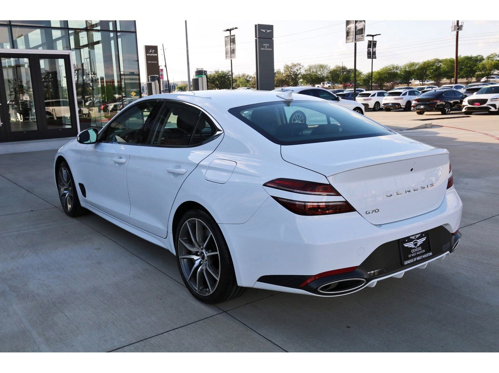 Used 2026 Genesis G70 2.5T image 6