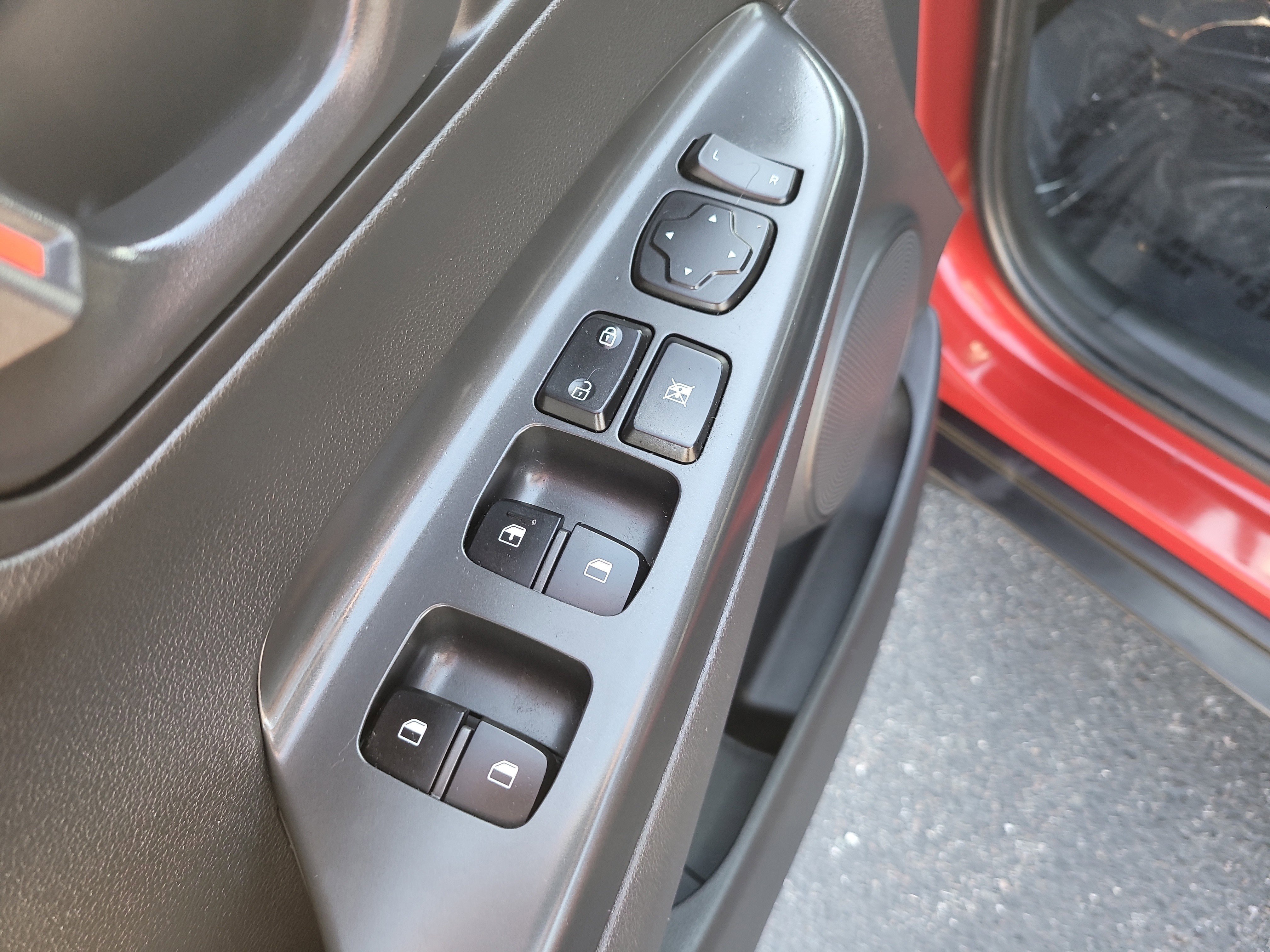 Used 2022 Hyundai Kona SEL image 15