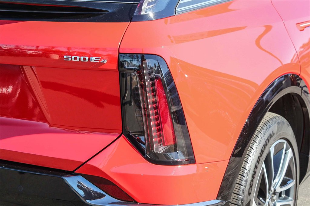 Used 2025 Cadillac Optiq Sport 2 w/ LPO, Floor Liner Package image 11