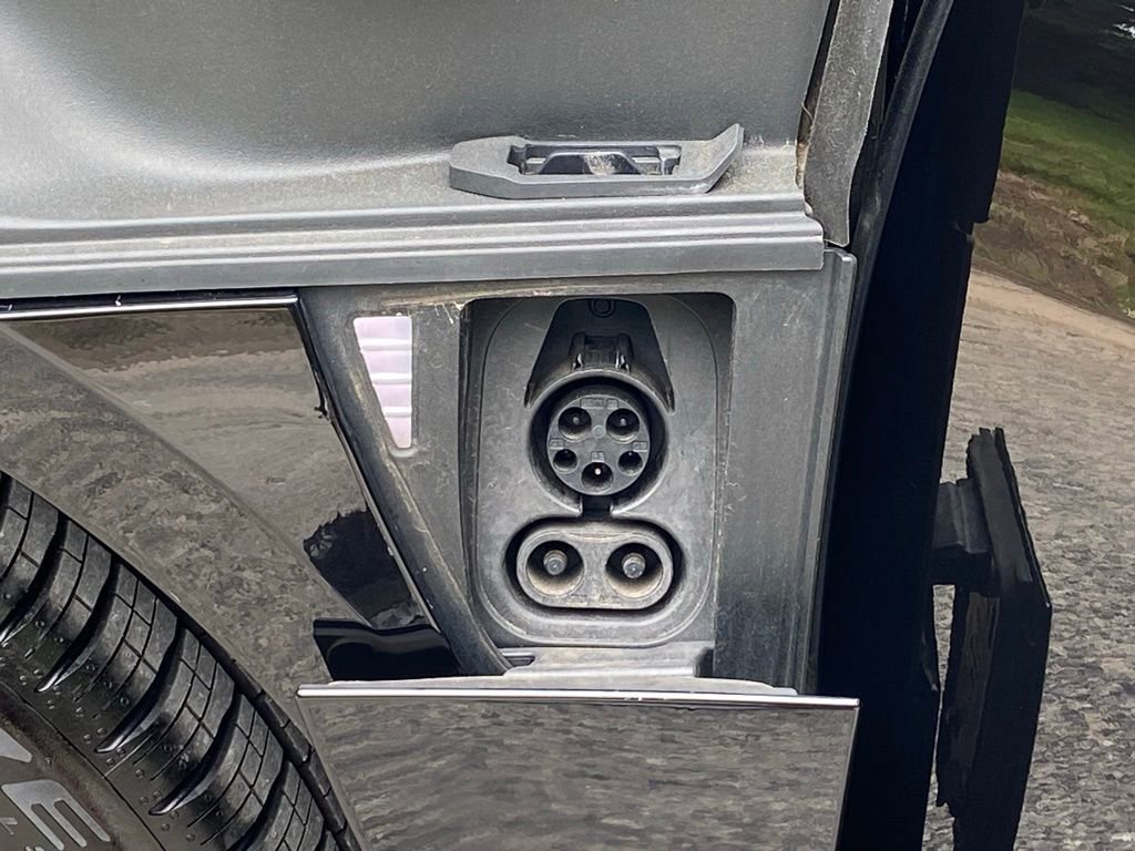 Used 2023 Lucid Air Touring image 16