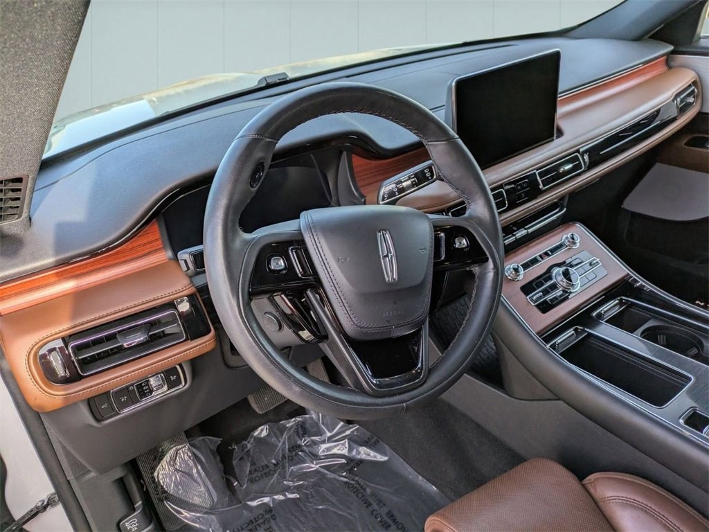 Certified 2024 Lincoln Aviator Reserve w/ Equipment Group 201A image 11