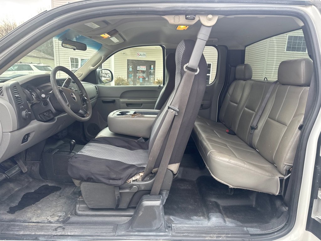 Used 2011 GMC Sierra 2500 W/T image 10