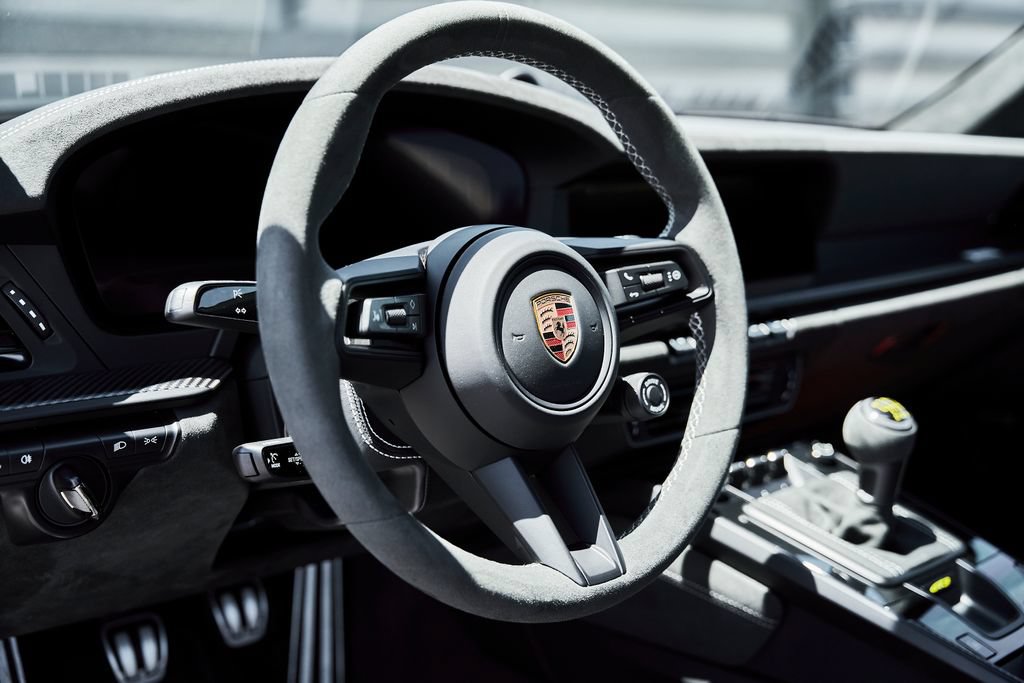 Used 2025 Porsche 911 GT3 w/ Weissach Package RWD image 43