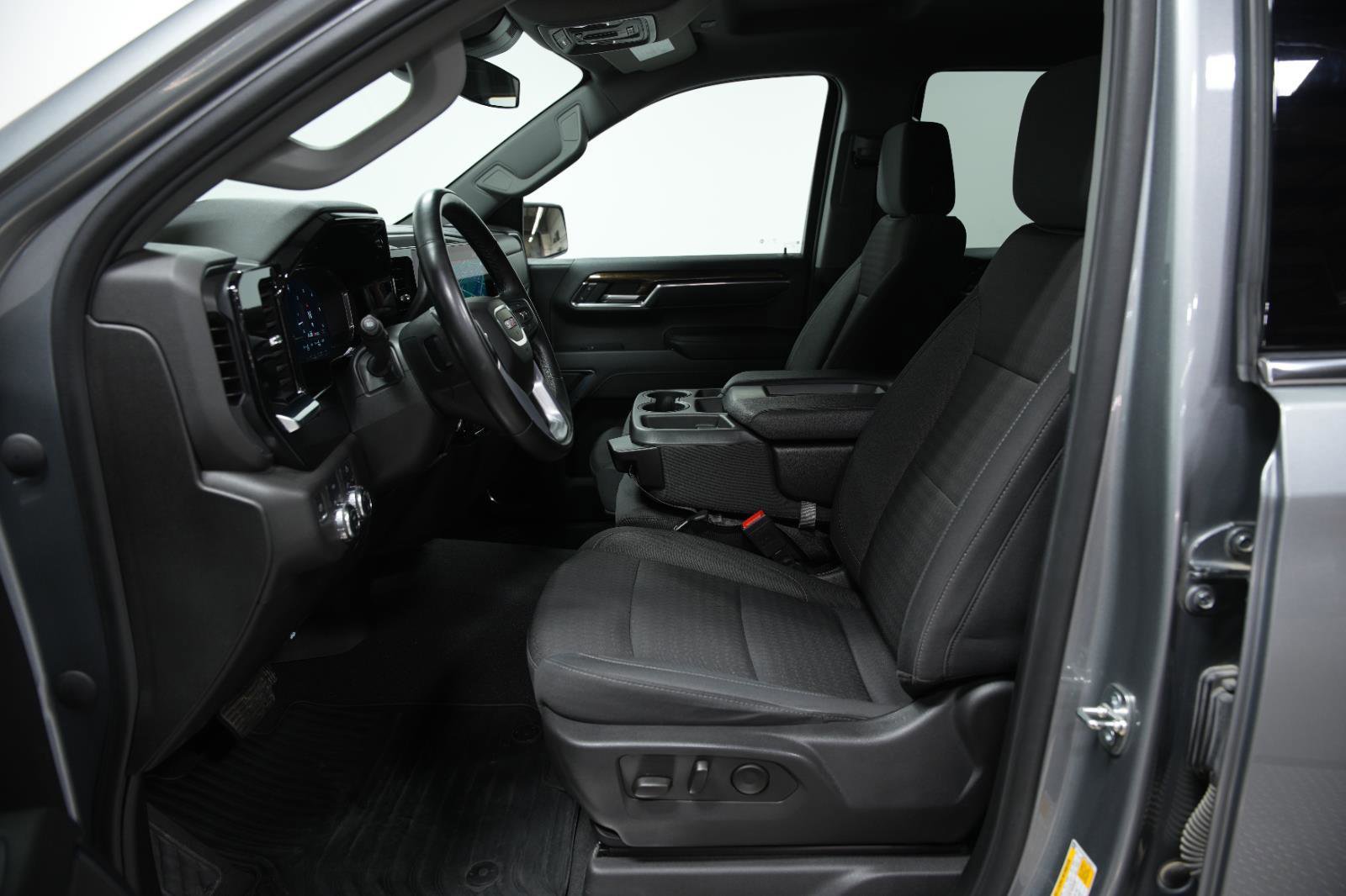 Used 2023 GMC Sierra 1500 SLE w/ Preferred Package image 24