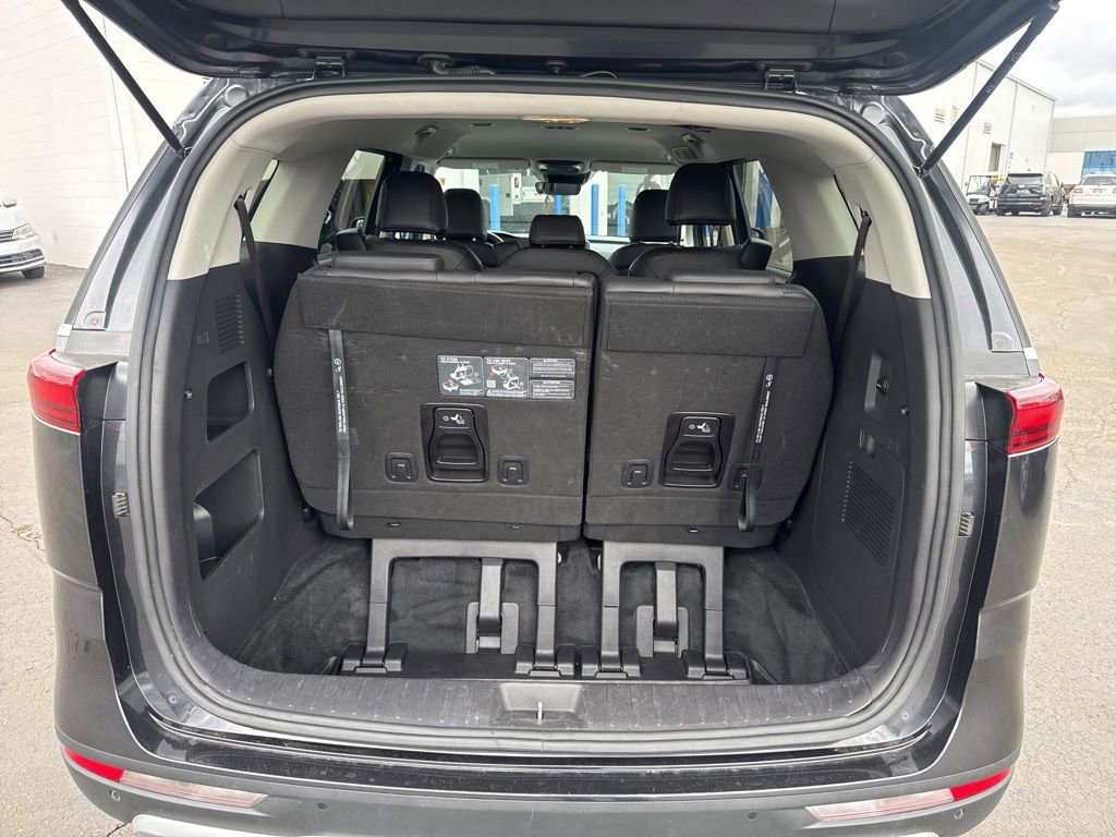 Used 2024 Kia Carnival LX image 39