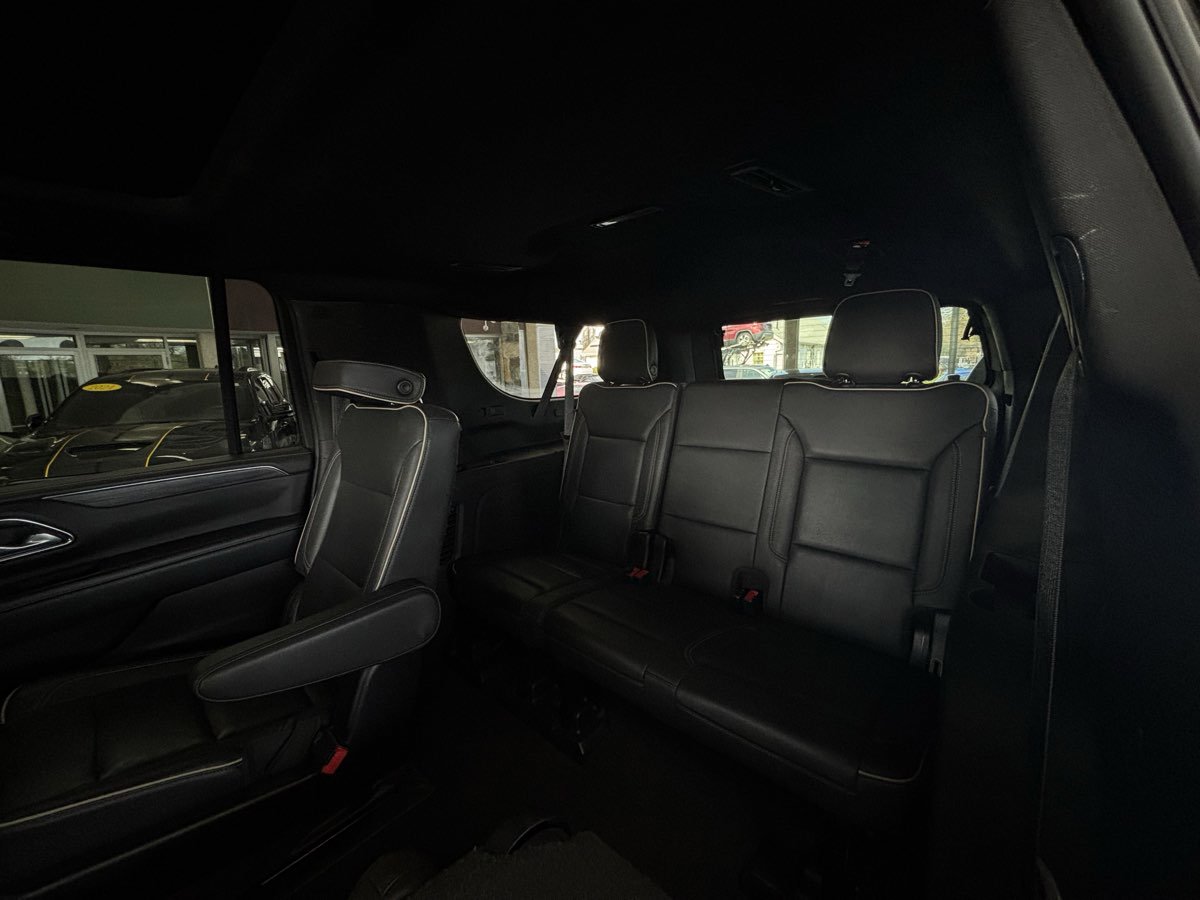 Used 2023 GMC Yukon XL Denali AWD/4WD image 25