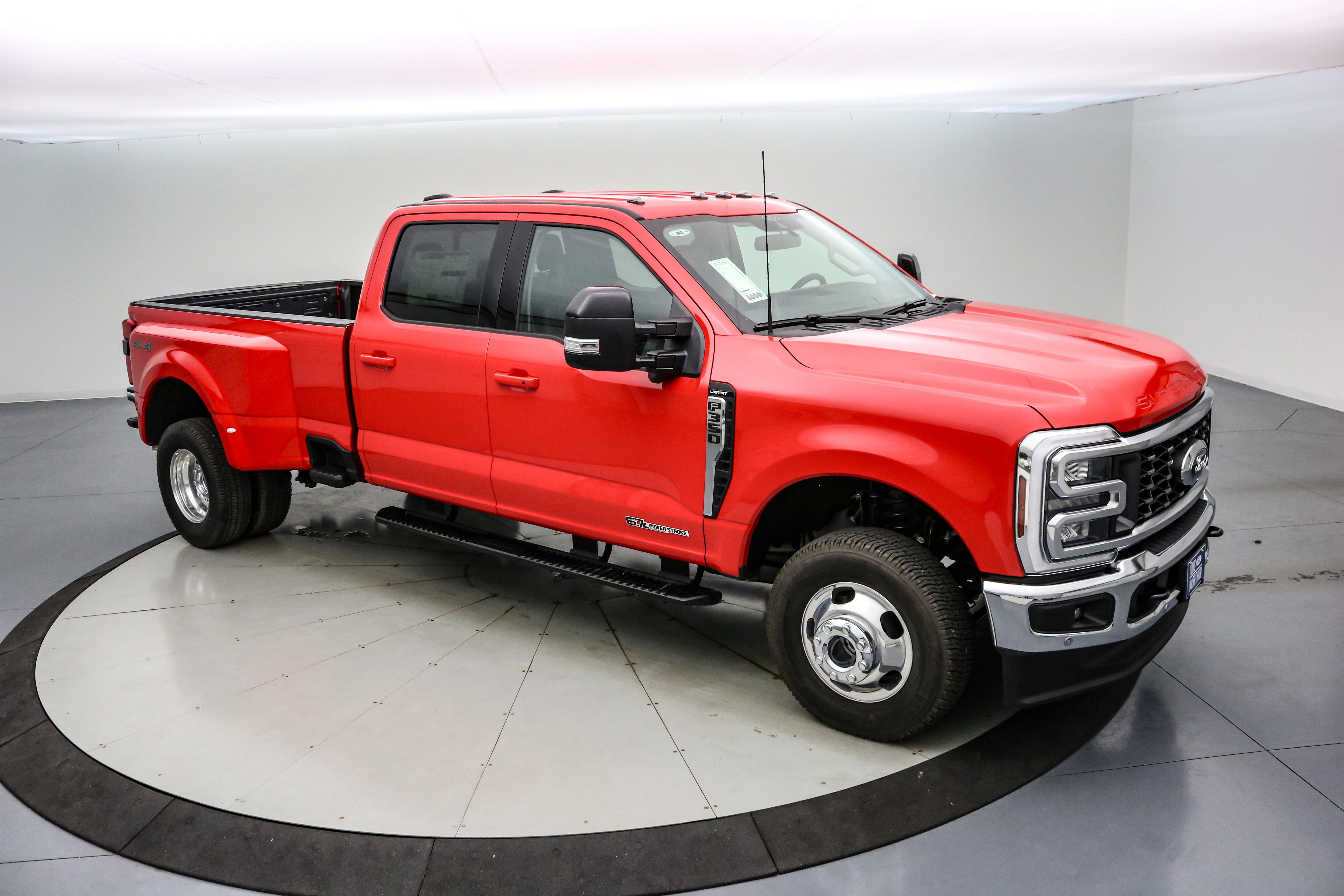 New 2026 Ford F350 Lariat w/ Lariat Premium Package image 2