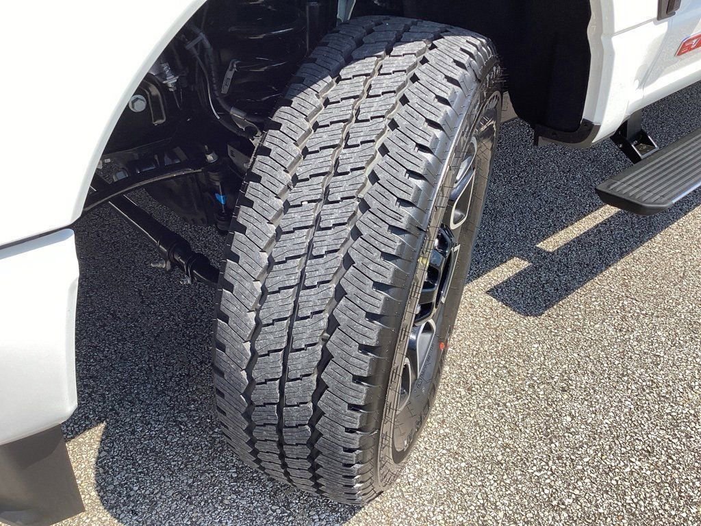 New 2026 Ford F250 Platinum image 19