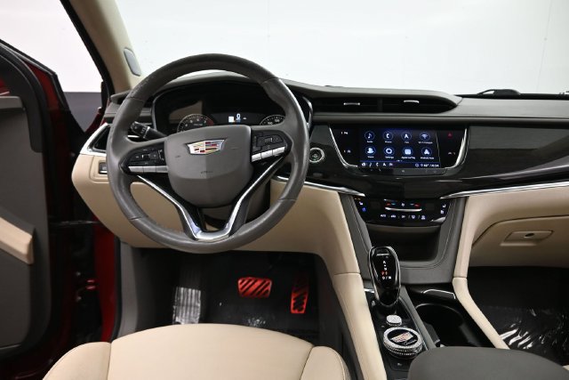 Used 2020 Cadillac XT6 Premium Luxury FWD image 18