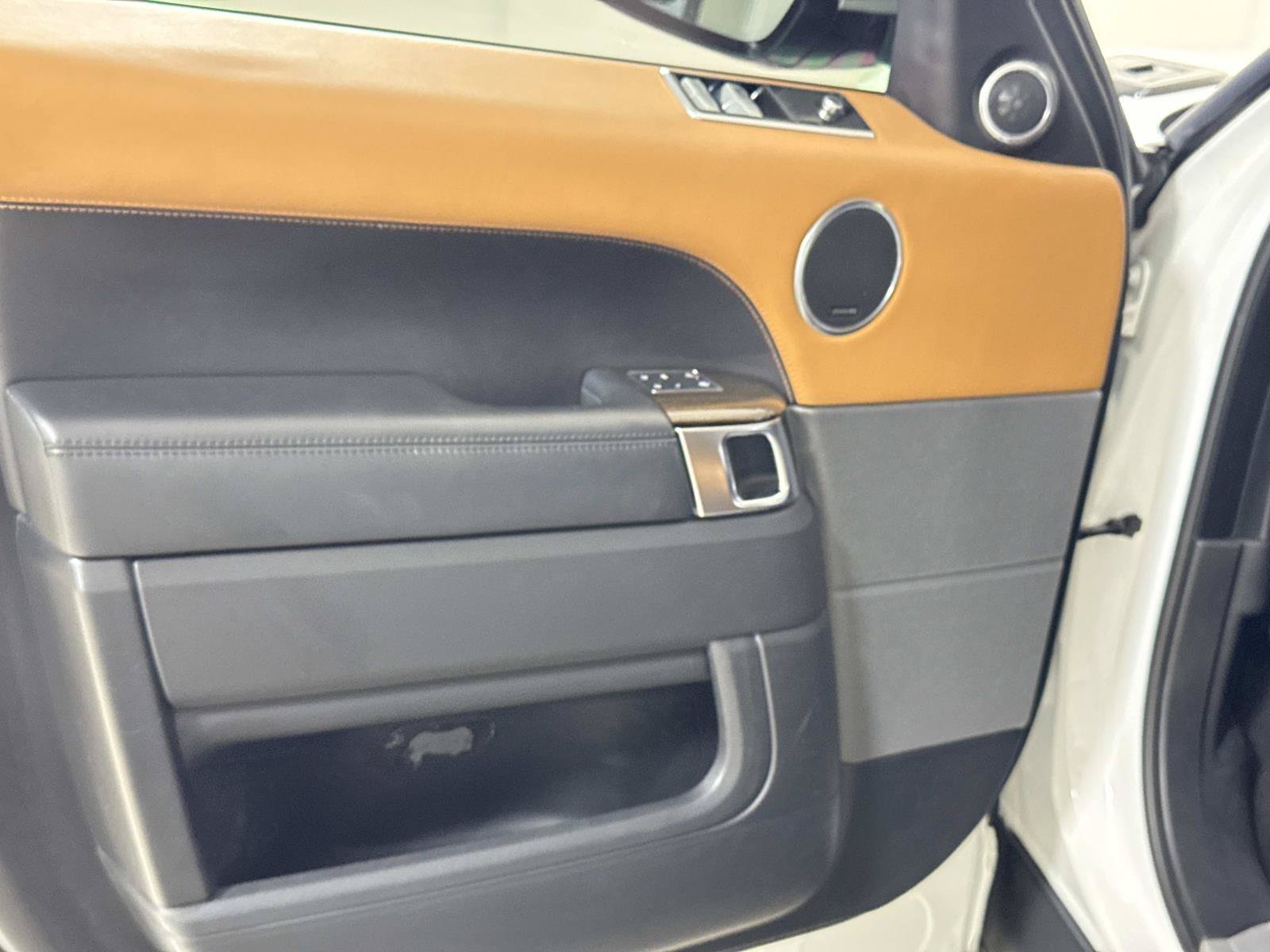 Used 2019 Land Rover Range Rover Sport Supercharged AWD/4WD image 15