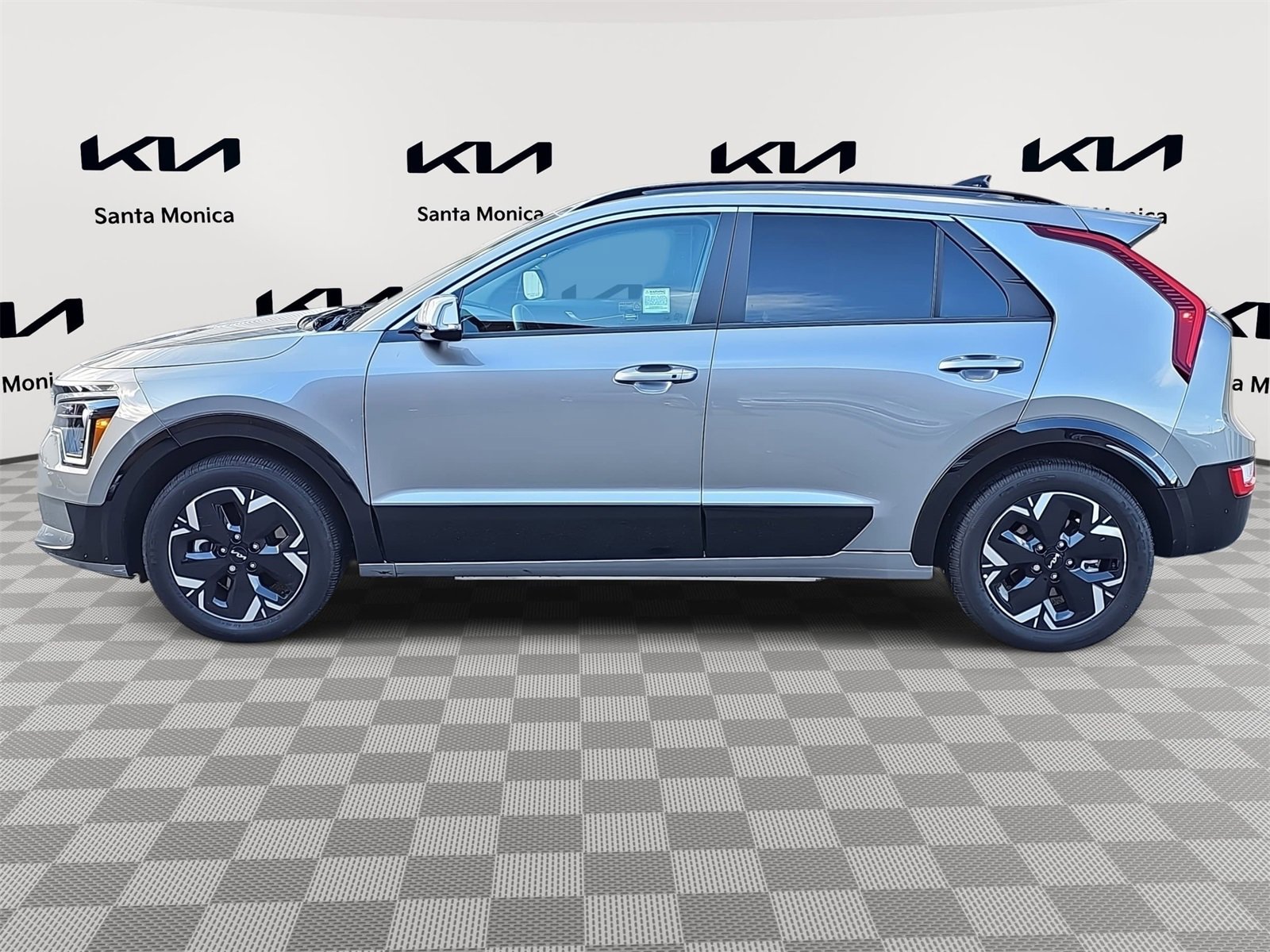 Used 2025 Kia Niro Wind image 8