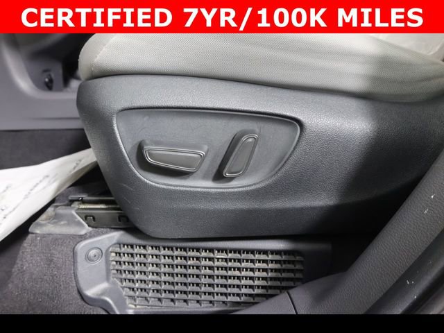 Used 2024 Toyota Sienna LE image 18