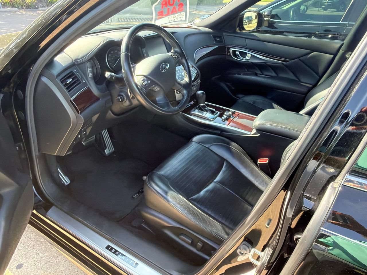 Used 2016 INFINITI Q70 3.7 w/ Sport Package RWD image 6