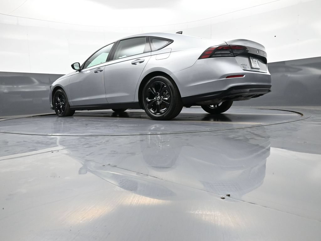 Certified 2025 Honda Accord SE image 31