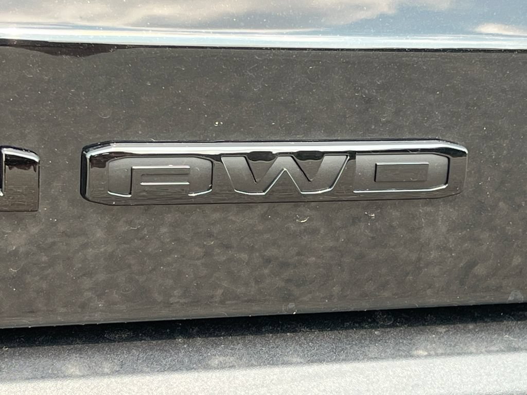 New 2027 GMC Terrain Elevation w/ Elevation Premium Package AWD/4WD image 2