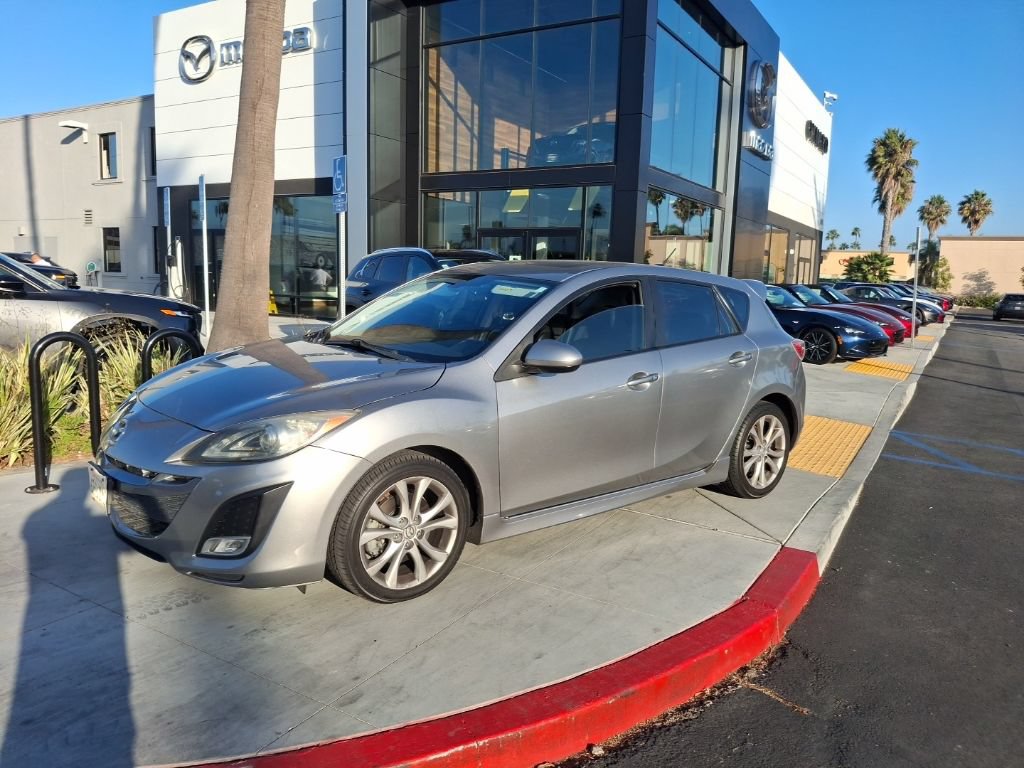 Used 2011 MAZDA MAZDA3 s Grand Touring w/ Tech Pkg FWD image 4