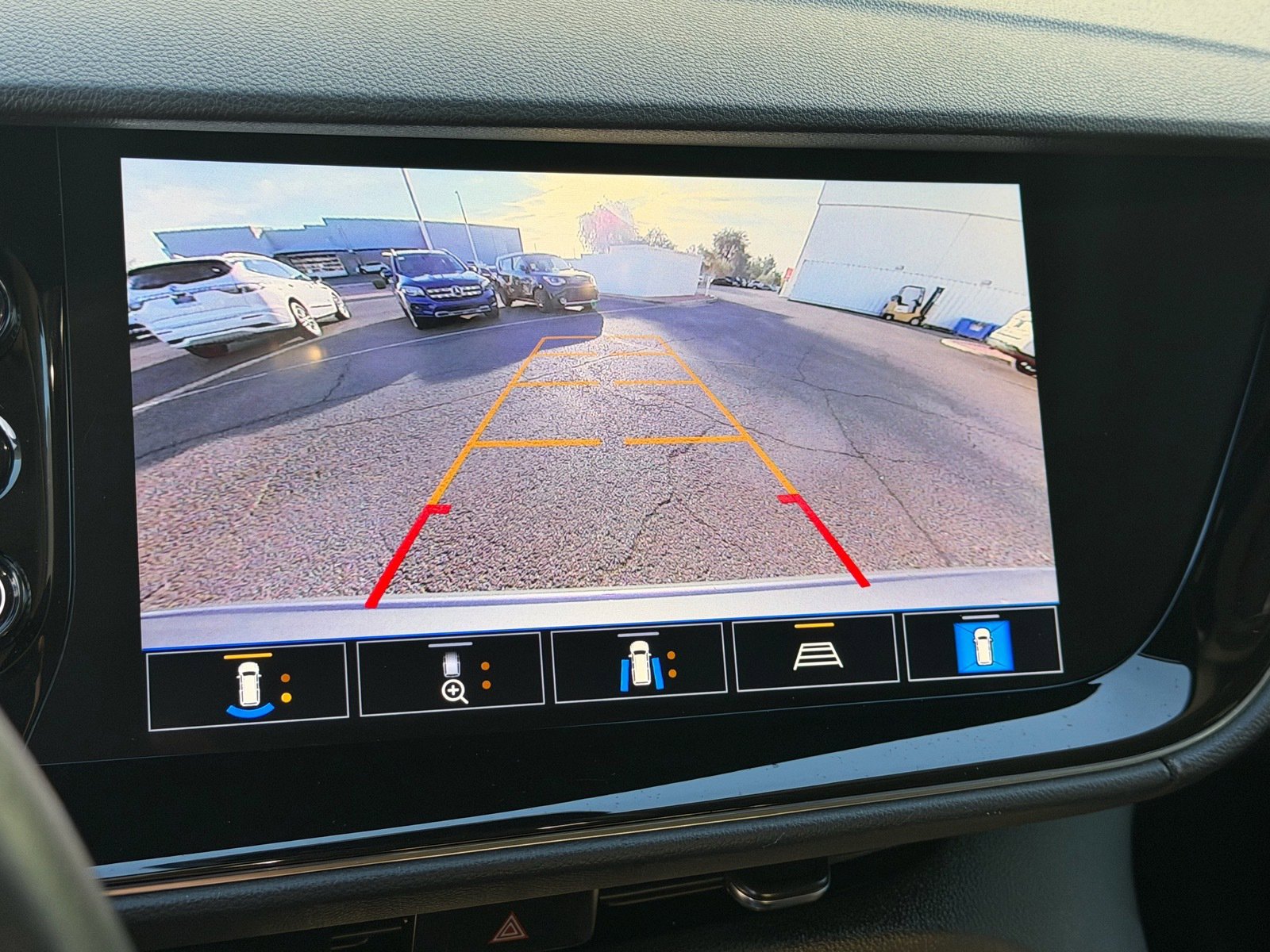 Used 2021 Buick Envision Avenir w/ Technology Package II image 27