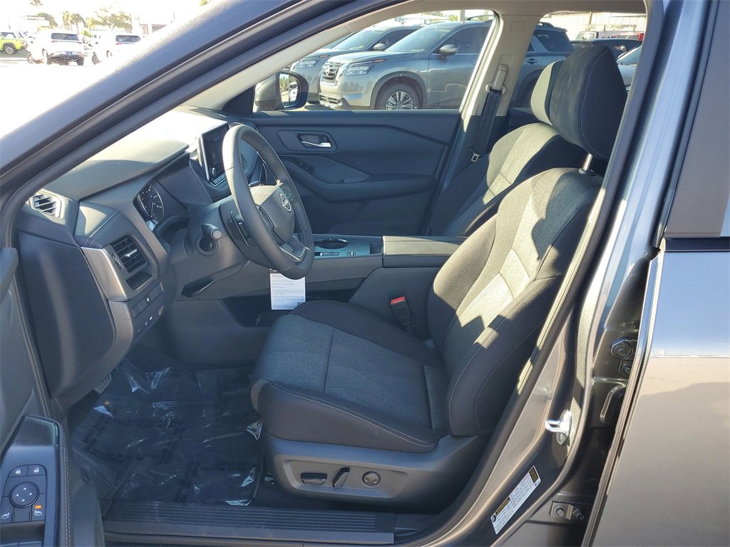 New 2026 Nissan Rogue SV image 9