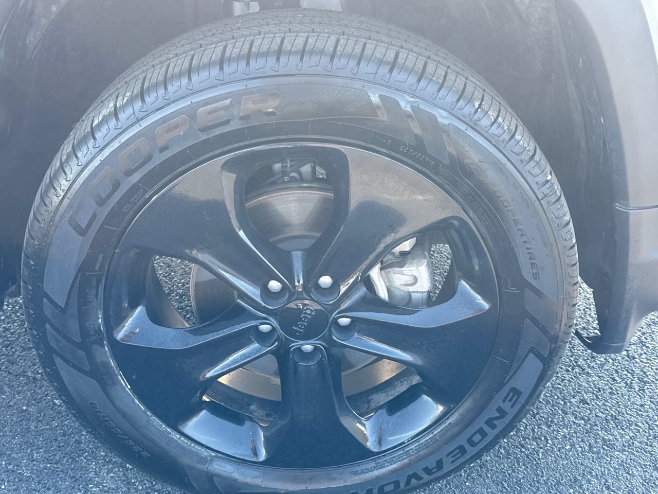 Used 2021 Jeep Compass Latitude w/ Sun and Sound Group AWD/4WD image 9