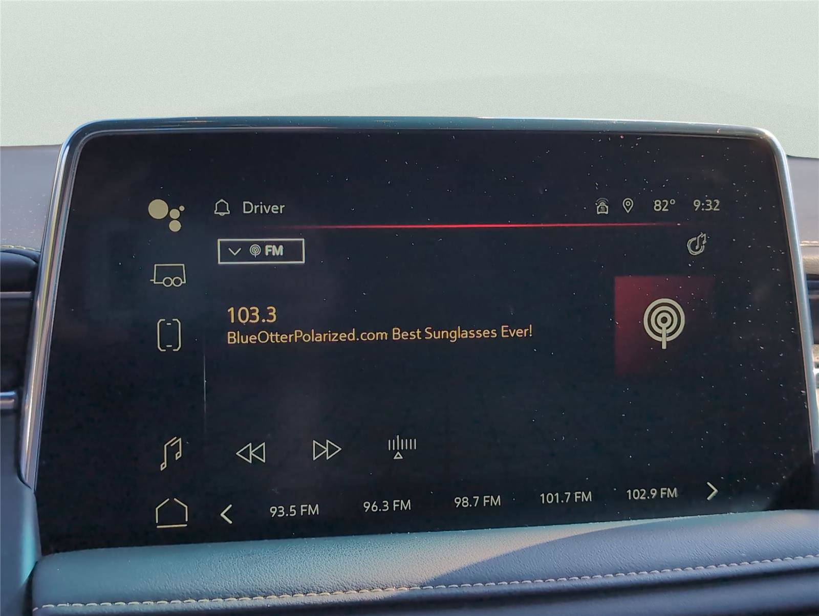 Used 2024 GMC Yukon XL SLT image 11