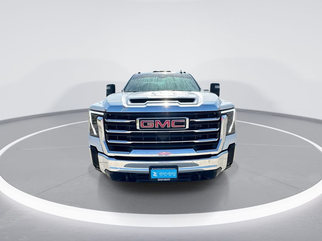 Used 2025 GMC Sierra 2500 SLE w/ SLE Value Package; AWD/4WD image 3